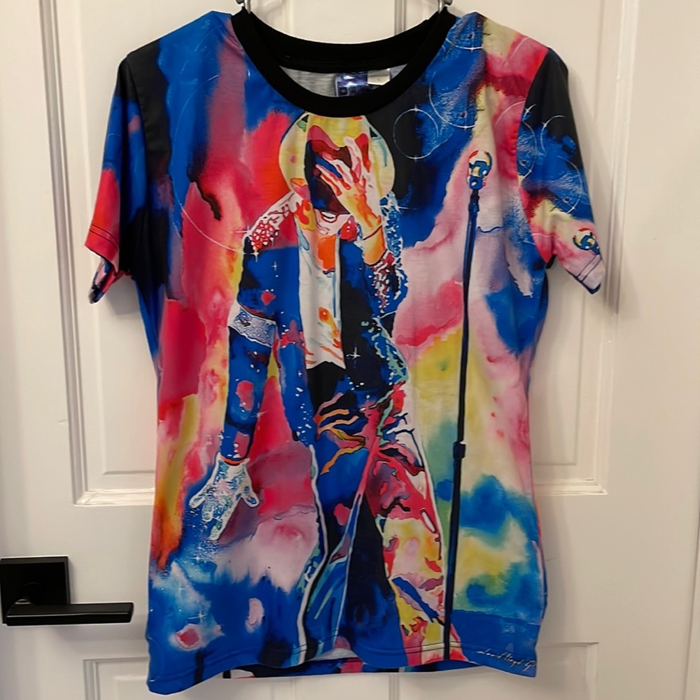 Michael Jackson super cool shirt.